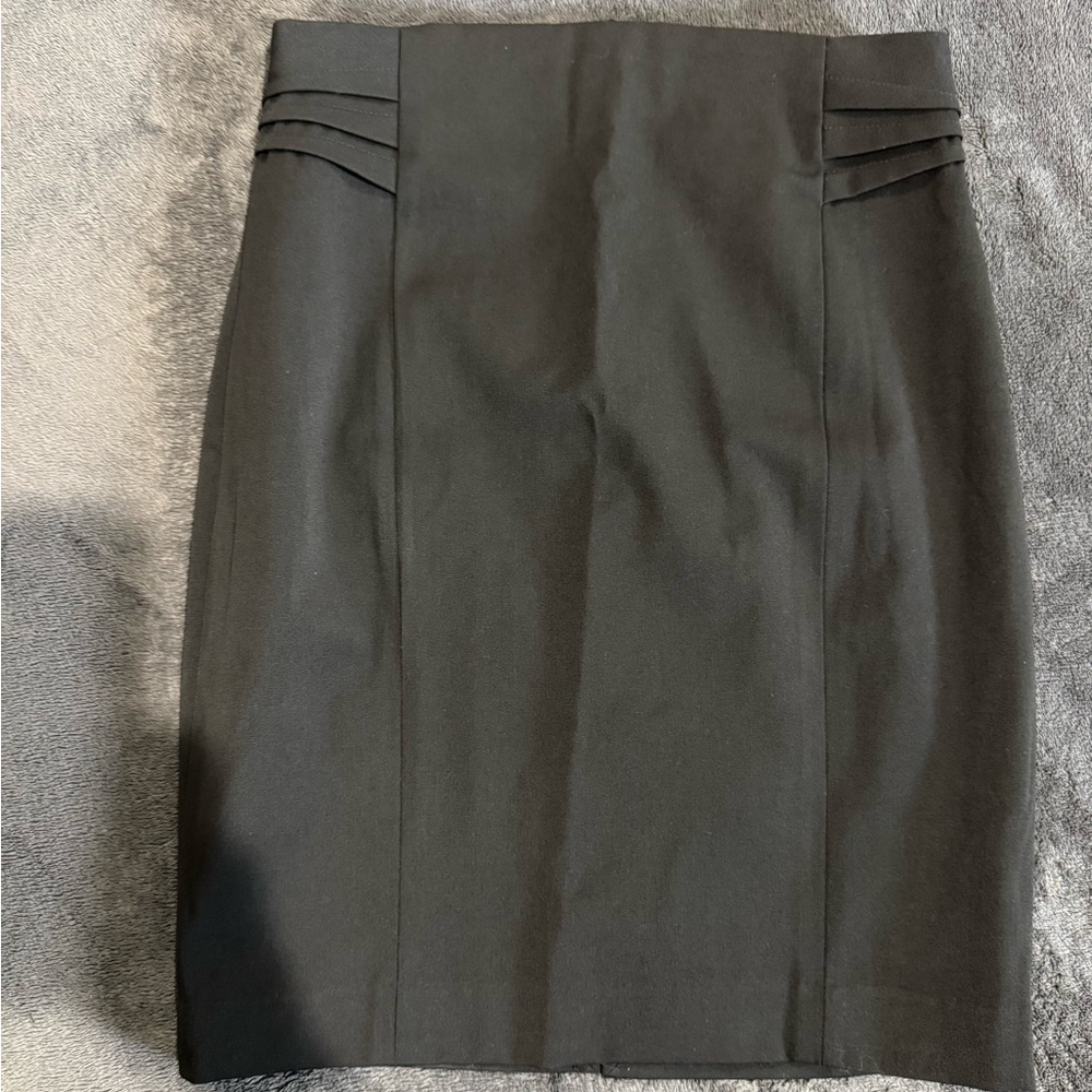 New with tag. Black skirt size 4.